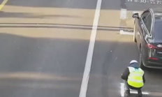 男子为路边停车方便自己画了个车位：被罚4200元