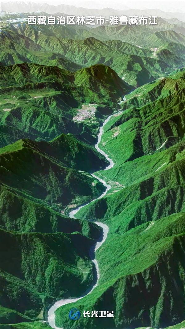 卫星俯瞰中国最后一个通公路的县：西藏墨脱