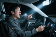 博主曝新能源汽车奇特功能：检测到司机疲劳自动播放恐怖故事