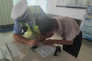 烟台一男子喝完酒 开车去交警队处理违章 2年内开不了车了