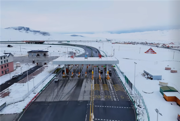 青海祁连七月飞雪 当地气象局回应:概率非常低